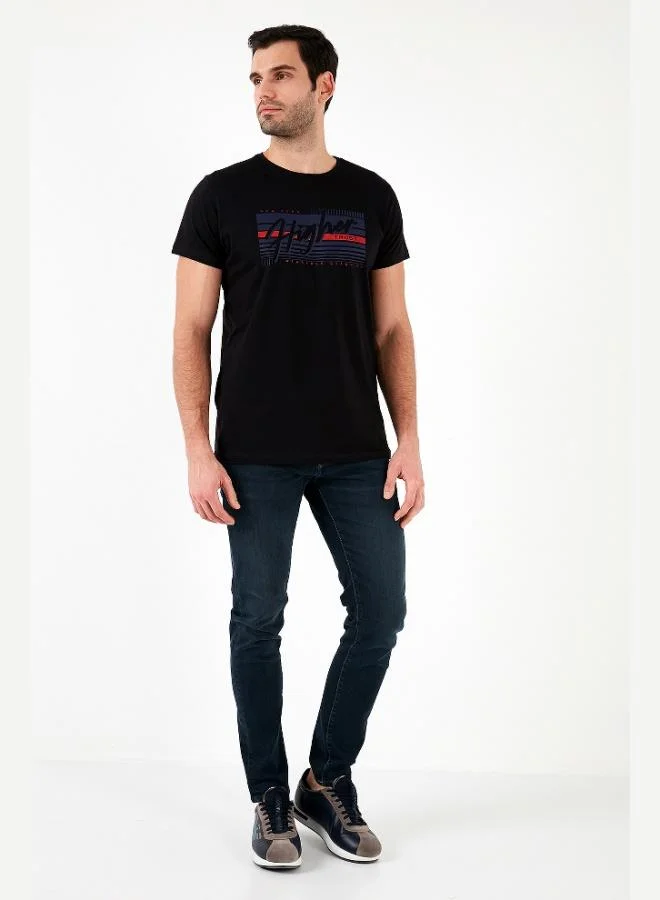 بوراتي تيشيرت رجالي قطن بطبعة بقصة ضيقة وياقة دائرية من بوراتي